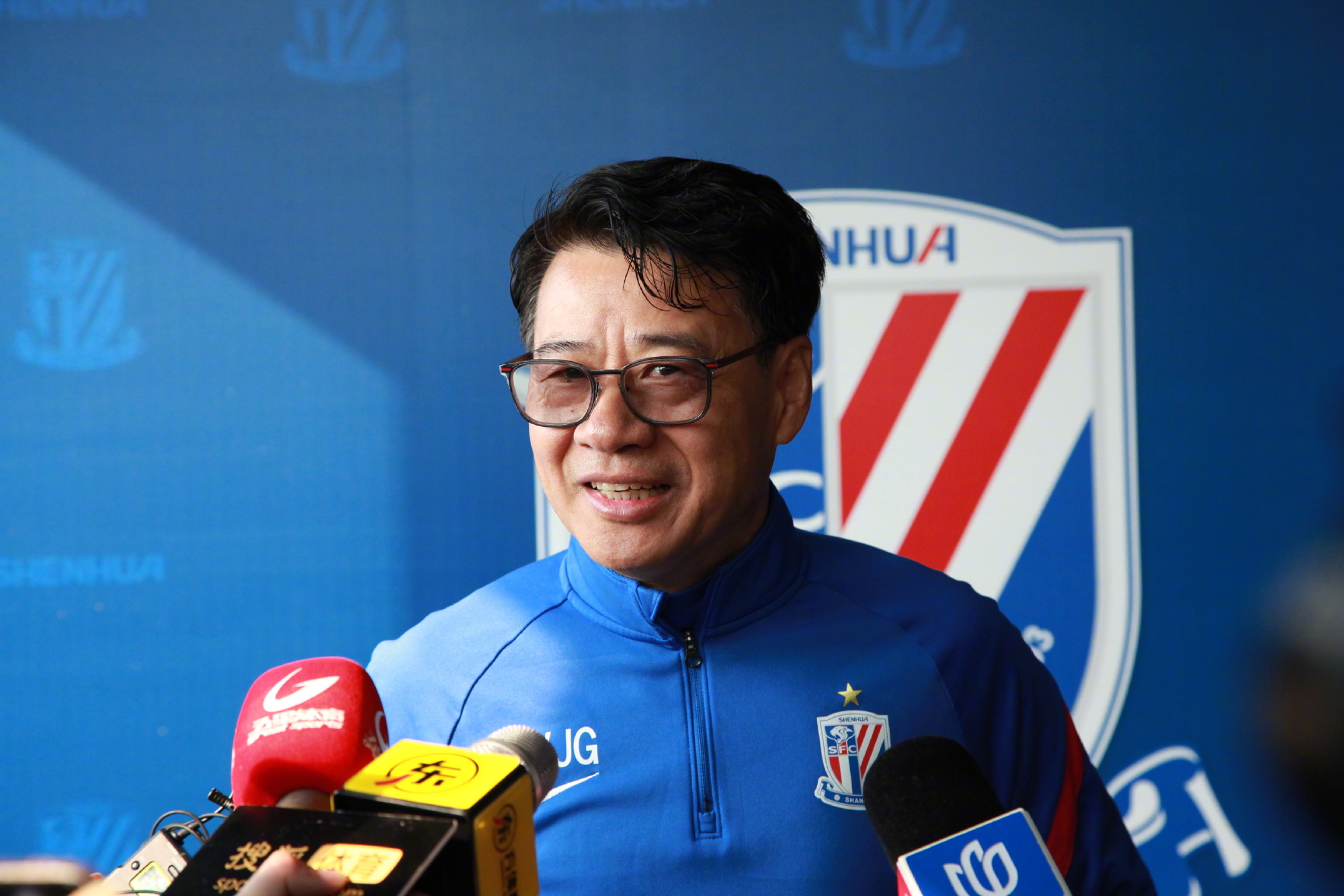 ewc赛事竞猜 -上海久事训练开放日，今晚调整名单引欢呼，德国杯在即，团队化学反应显著的简单介绍