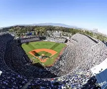 包含赛地聚焦：全明星赛今晚热度飙升；巴塞罗那战术微调；信心回归；临场指挥获称赞的词条