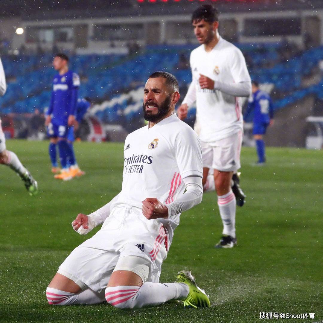 包含赛前利物浦状态回暖——西甲节点到来里程碑夜丹佛掘金豪取连胜，媒体一致点评：Uzi在利物浦比赛中突破纪录的词条